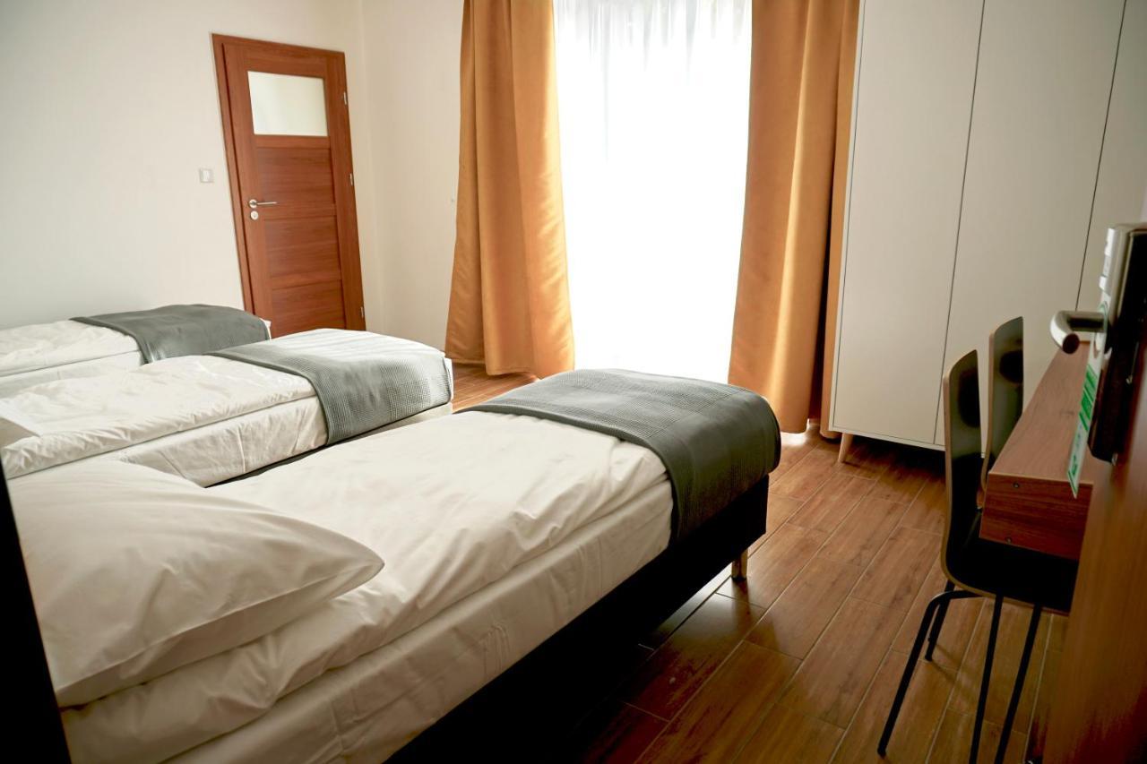 Simar Bed & Breakfast Czeladź Dış mekan fotoğraf